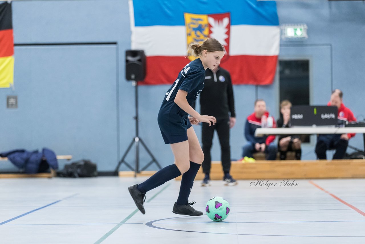 Bild 102 - C-Juniorinnen 2 Loewinnen Cup